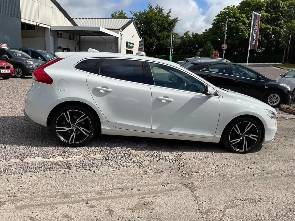 2016-volvo-v40-20td-d2-r-design-pro-big-55
