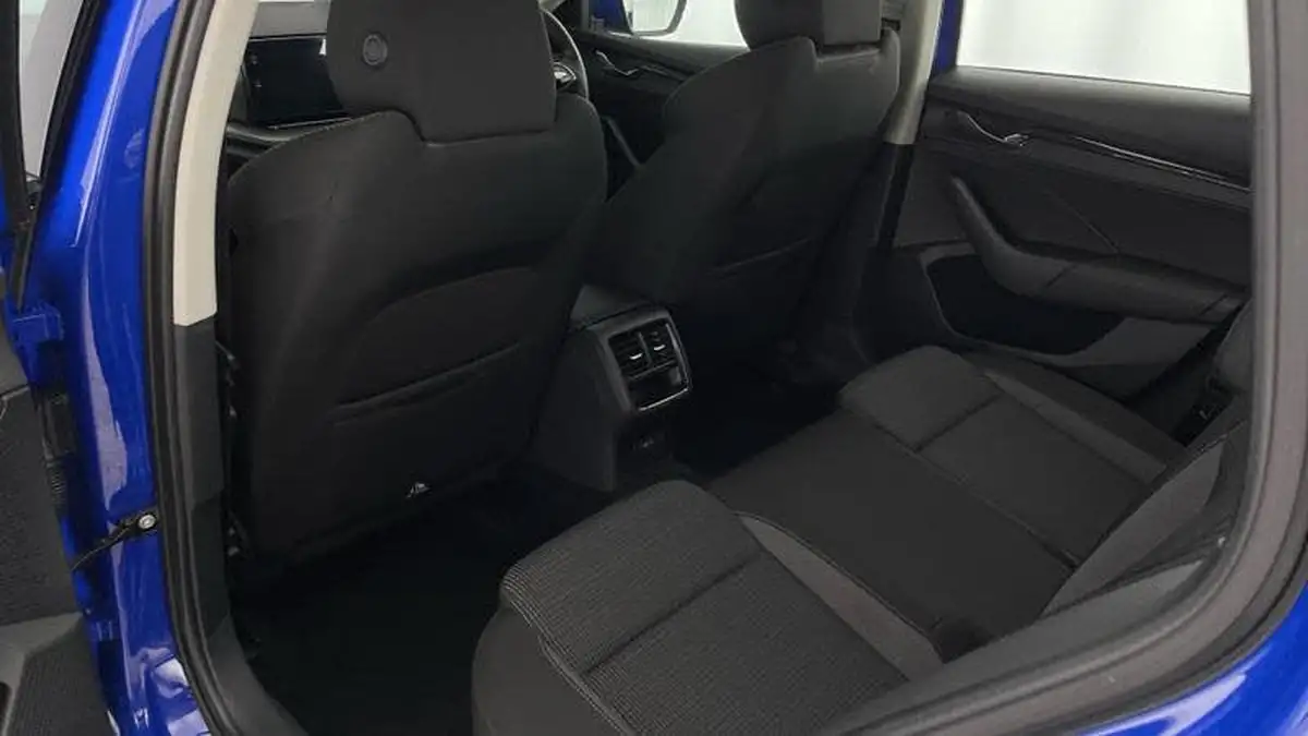 2022-skoda-octavia-20tdi-se-116ps-estate-big-29