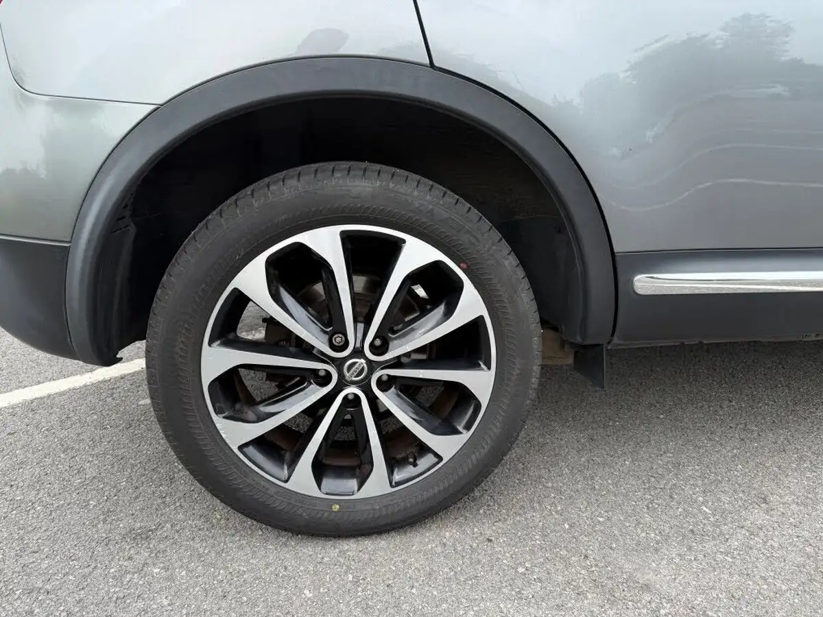2012-nissan-qashqai-16-n-tec-big-17