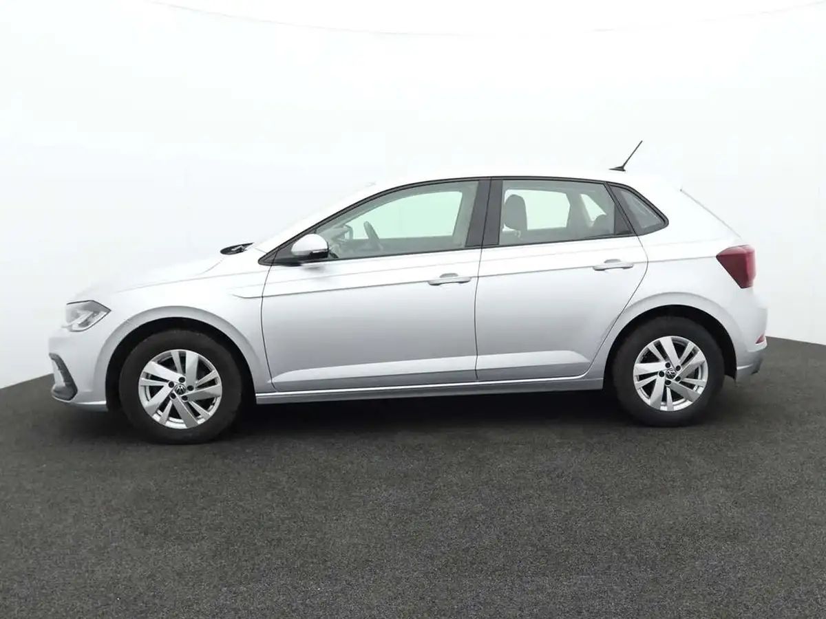 2022-volkswagen-polo-10-life-big-4