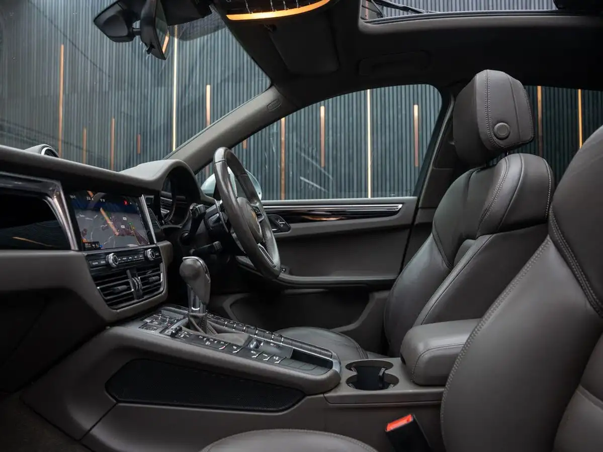2020-porsche-macan-30-v6-s-big-42