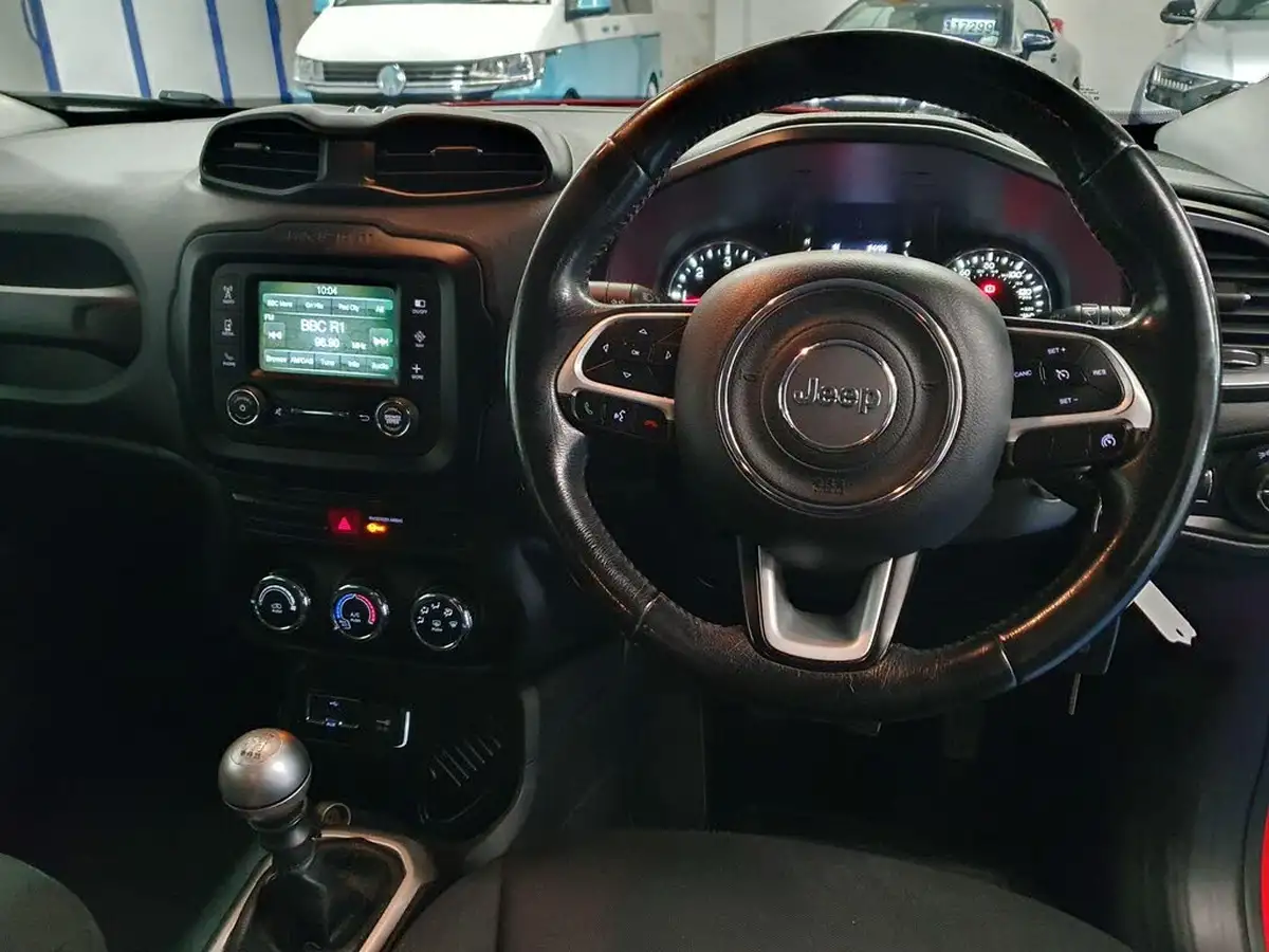 2015-jeep-renegade-16td-longitude-big-9