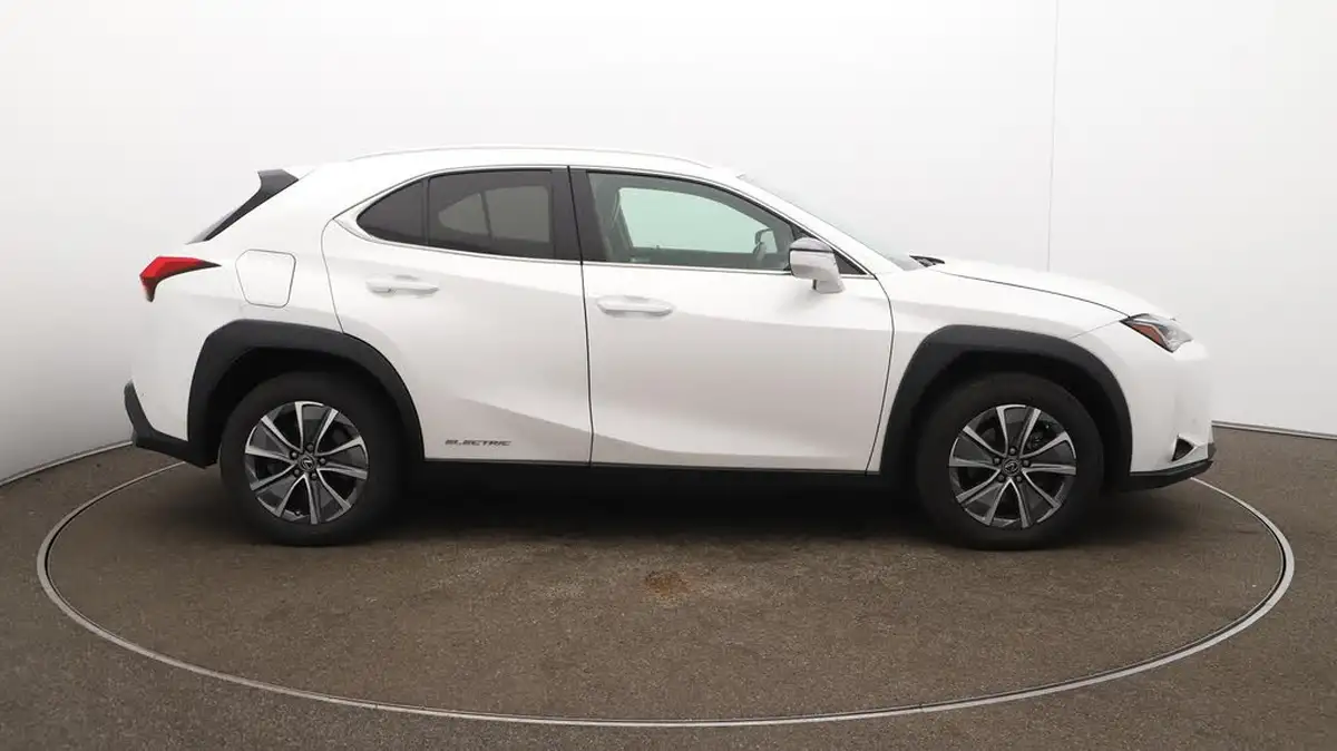 2021-lexus-ux-300e-e-ux-big-49
