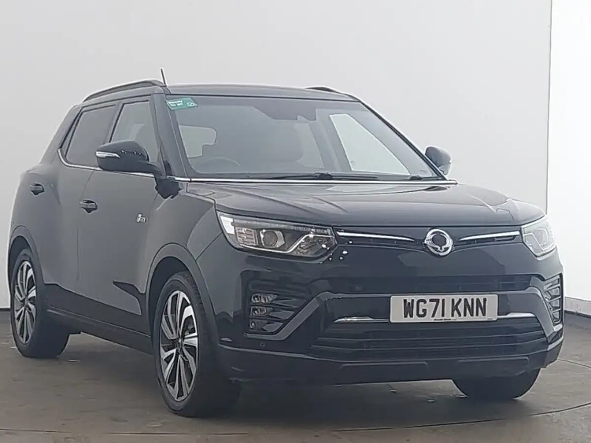 2022-kgm-ssangyong-tivoli-15-ultimate-auto-big-0