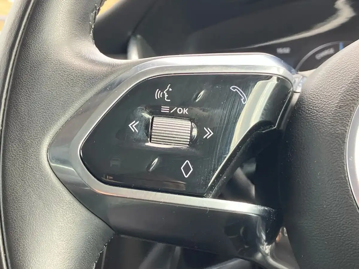 2020-jaguar-i-pace-ev400-hse-big-18