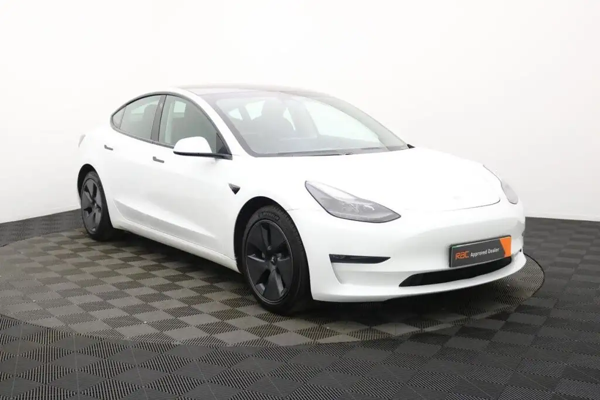 2021-tesla-model-3-e-long-range-4x4-big-10