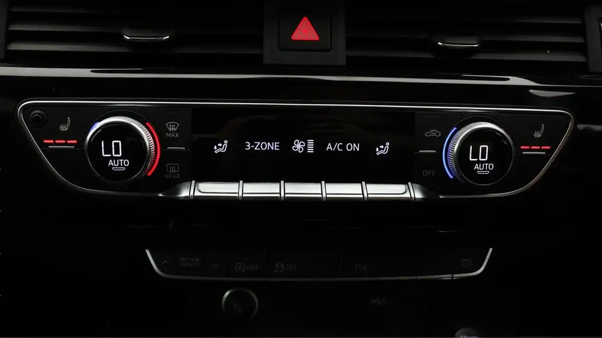 2023-audi-a4-avant-20-35-tdi-black-edition-big-16