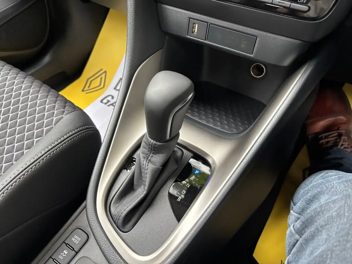 2023-mazda-mazda2-15-agile-big-36