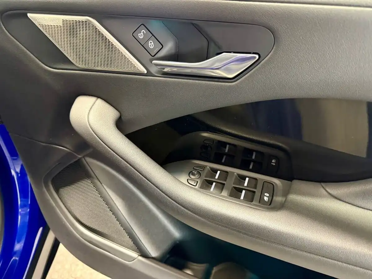2019-jaguar-i-pace-ev400-s-big-22