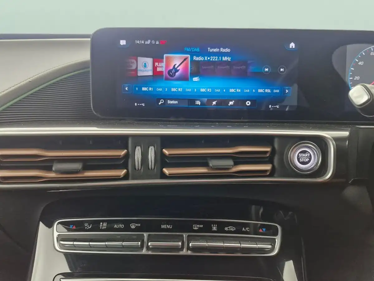 2021-mercedes-benz-eqc-e-eqc-400-sport-big-20