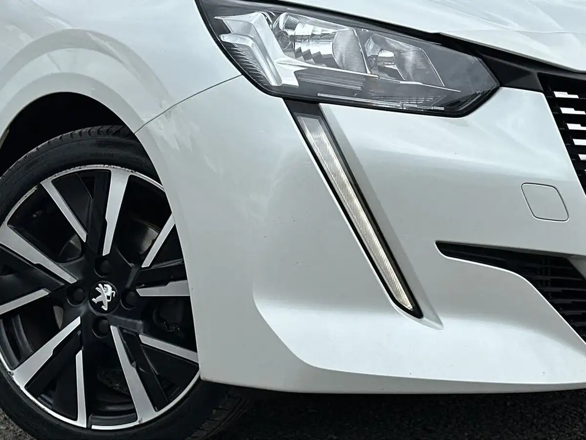 2020-peugeot-208-12-puretech-allure-100bhp-eat8-big-33