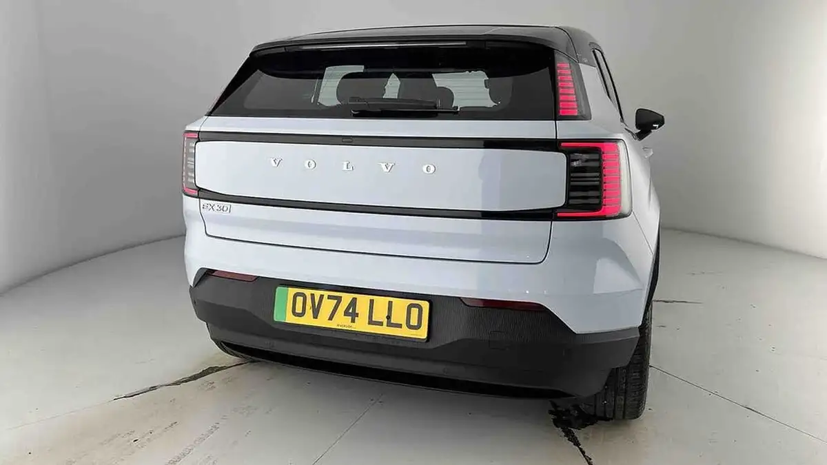 2024-volvo-ex30-e-single-motor-plus-big-28