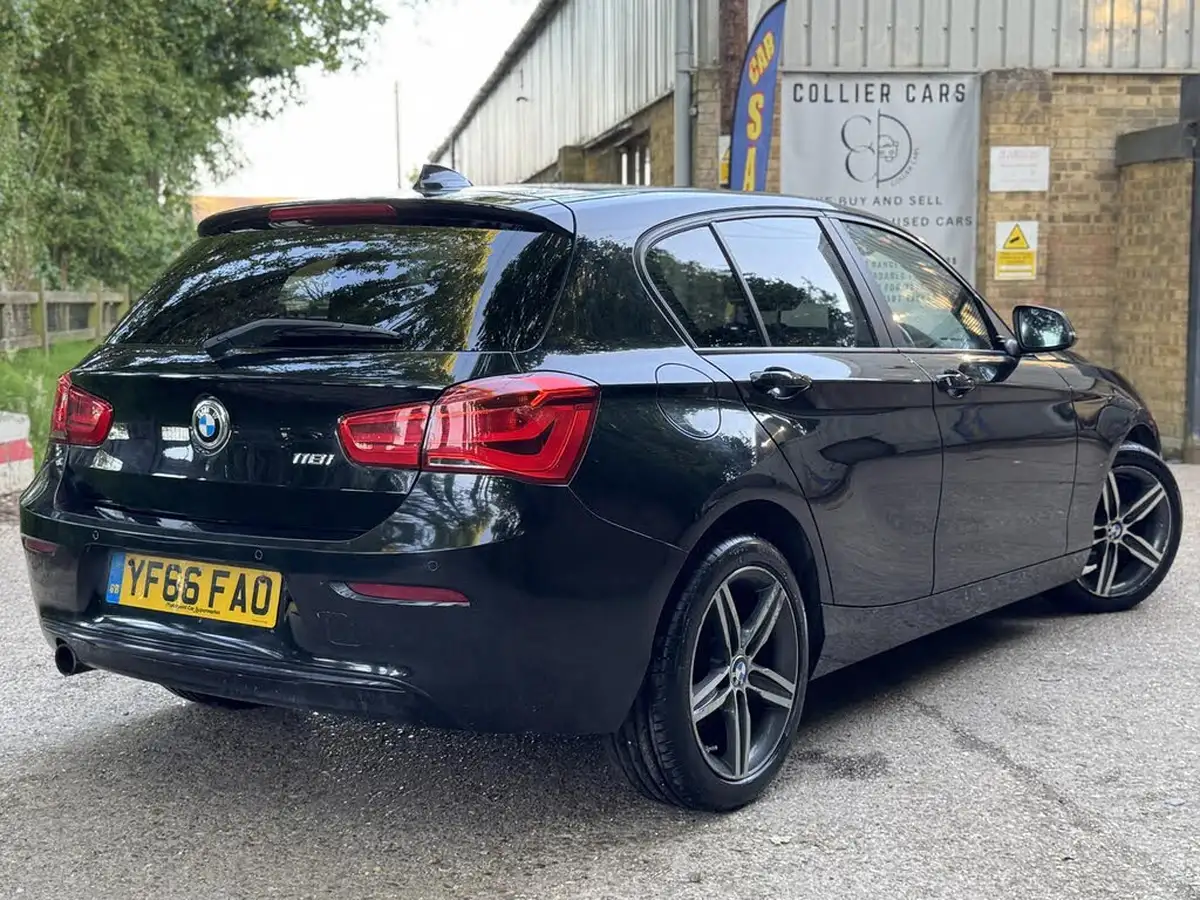 2016-bmw-1-series-15-118i-sport-5d-big-14
