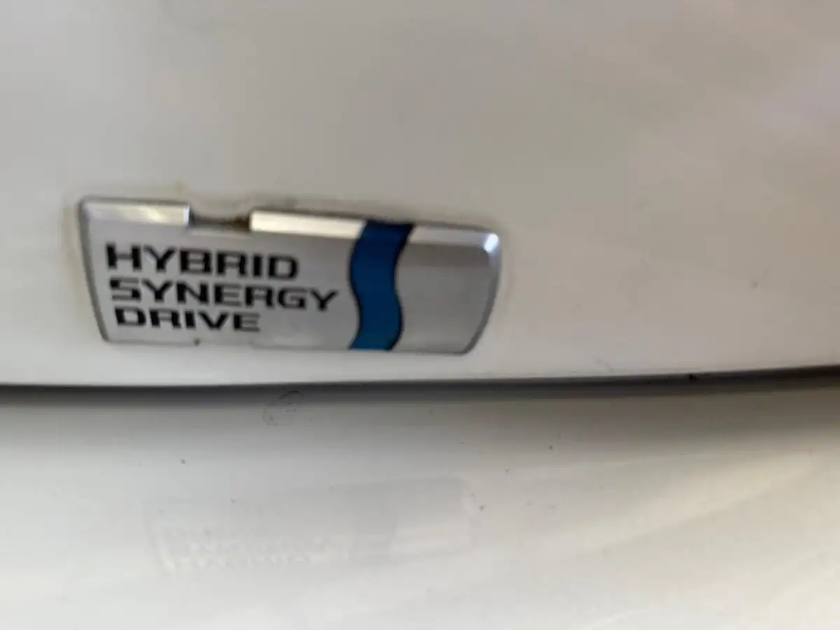 2019-toyota-corolla-big-16