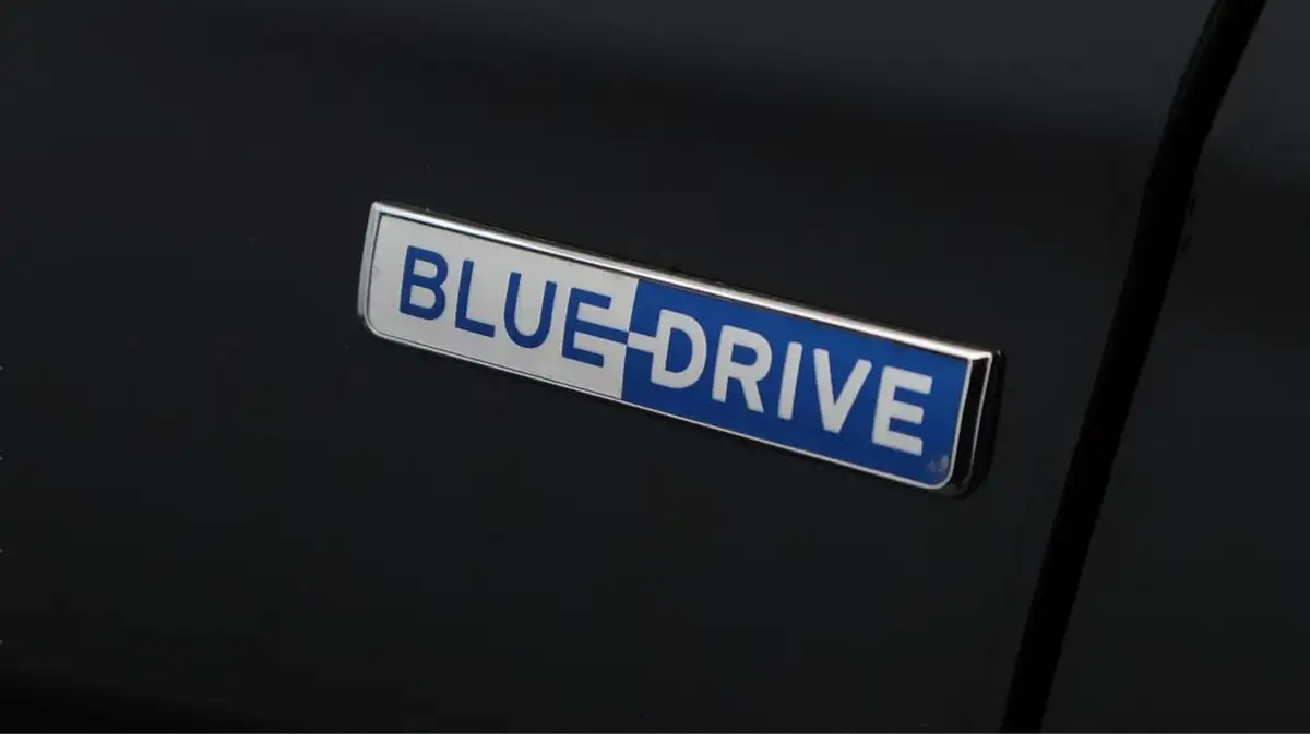 2021-hyundai-ioniq-e-premium-se-electric-100kw-big-20