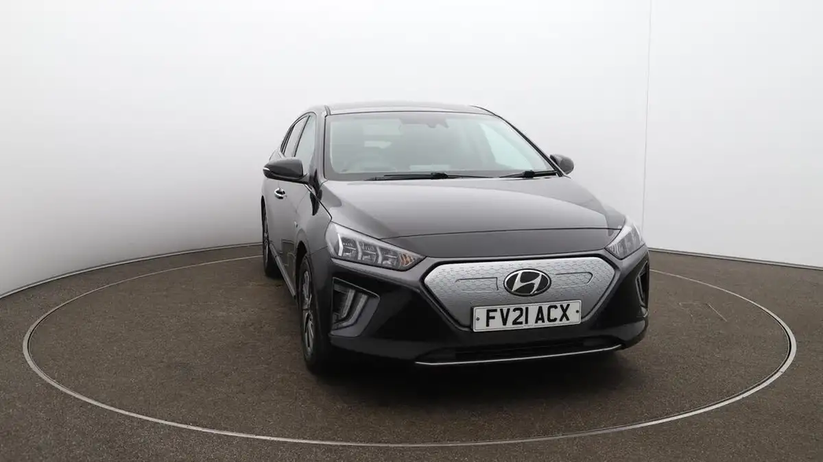 2021-hyundai-ioniq-e-premium-se-electric-100kw-big-36