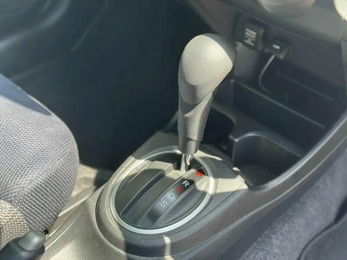 2012-honda-jazz-14-ex-cvt-big-23