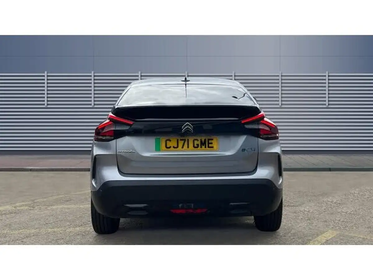 2022-citroen-c4-e-shine-big-5