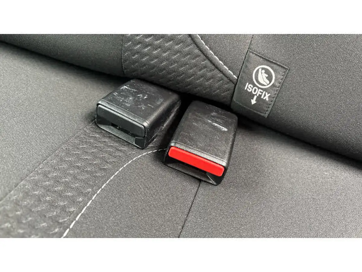 2019-dacia-sandero-10-sce-essential-big-16