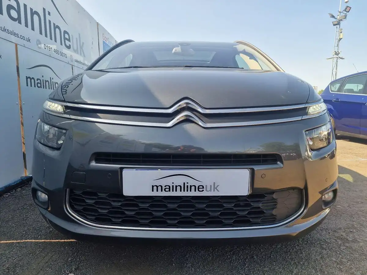 2017-citroen-grand-c4-picasso-16bluehdi-exclusive-eat6-big-1