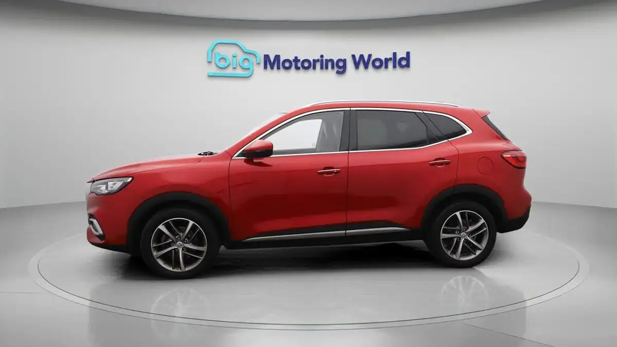 2022-mg-hs-15t-gdi-exclusive-162ps-dct-big-4