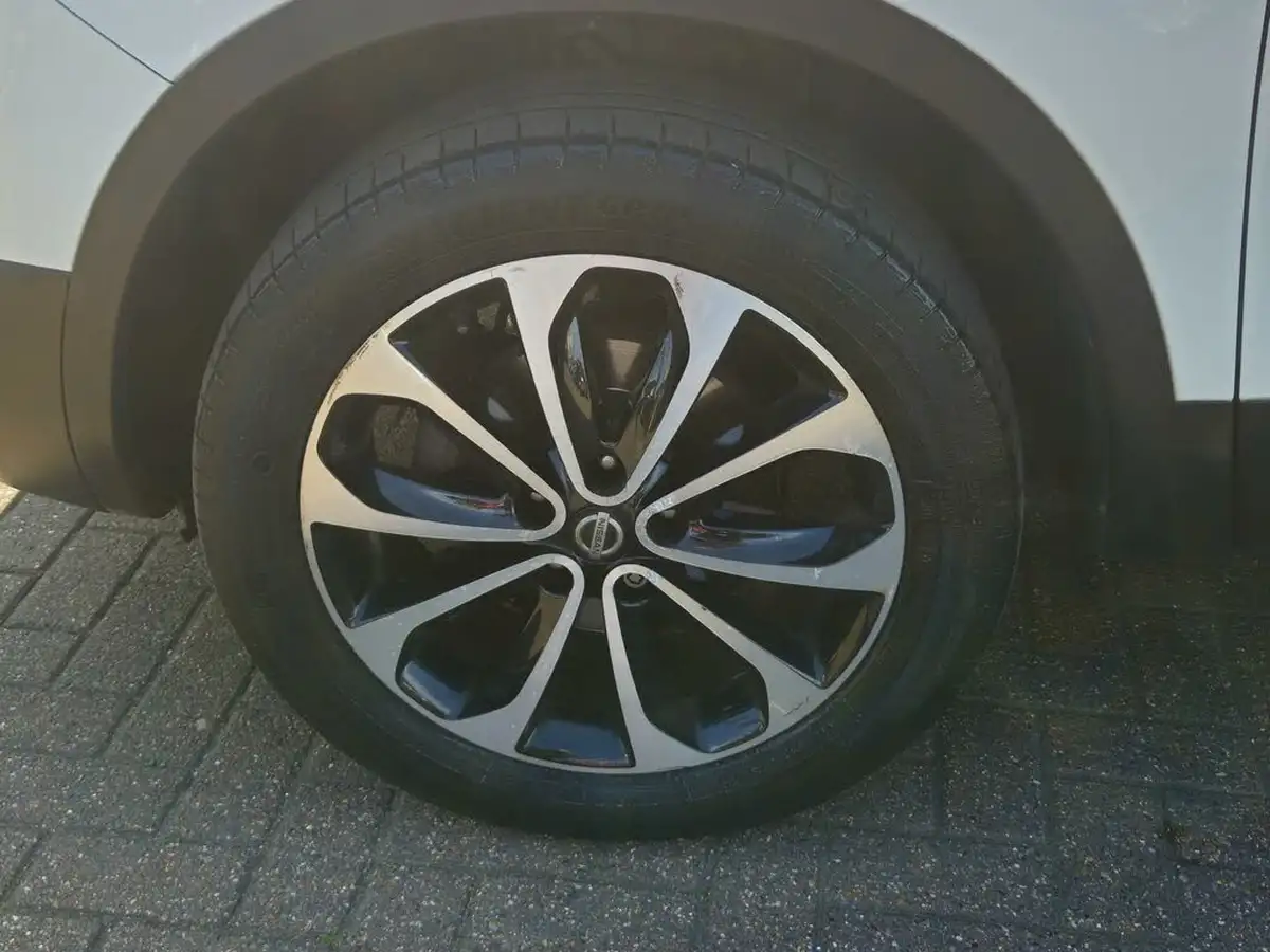 2012-nissan-qashqai-16-n-tec-big-36