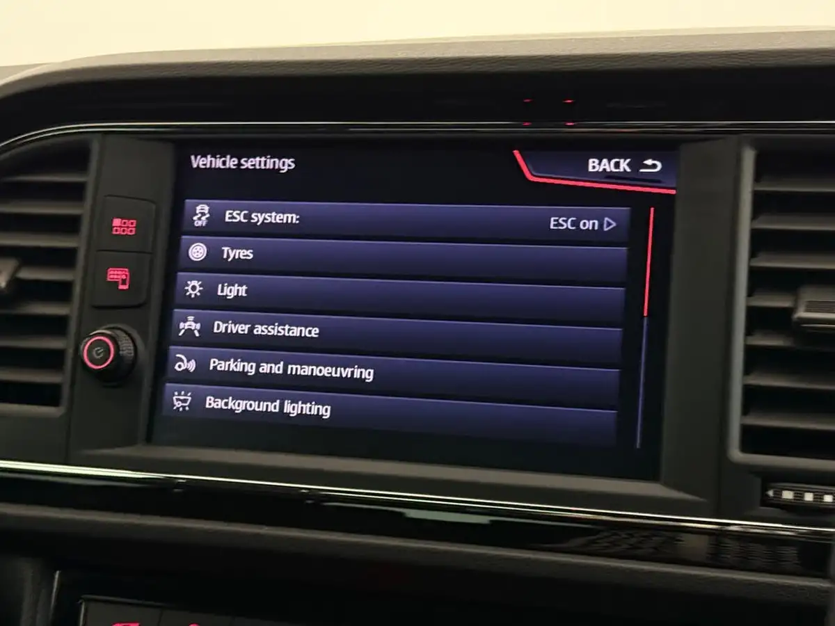 2020-seat-leon-20-tsi-cupra-290-big-34