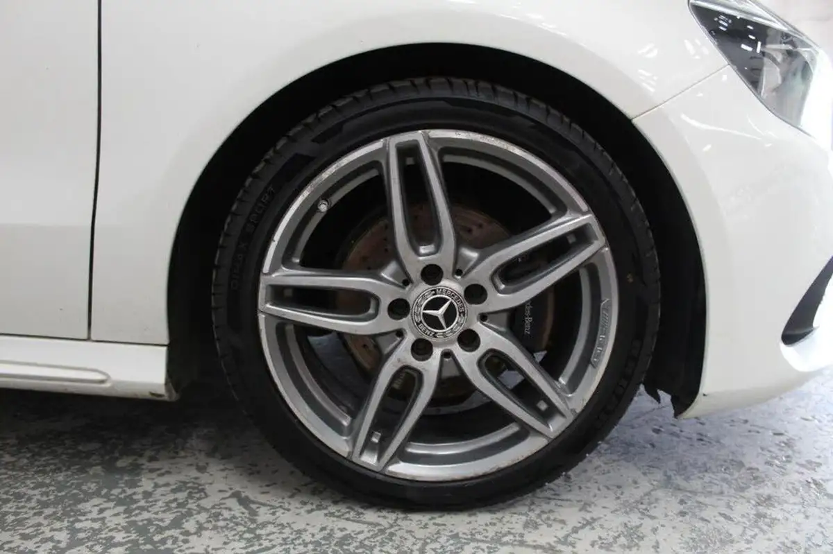 2017-mercedes-benz-a-class-15d-a180d-amg-line-ss-big-56