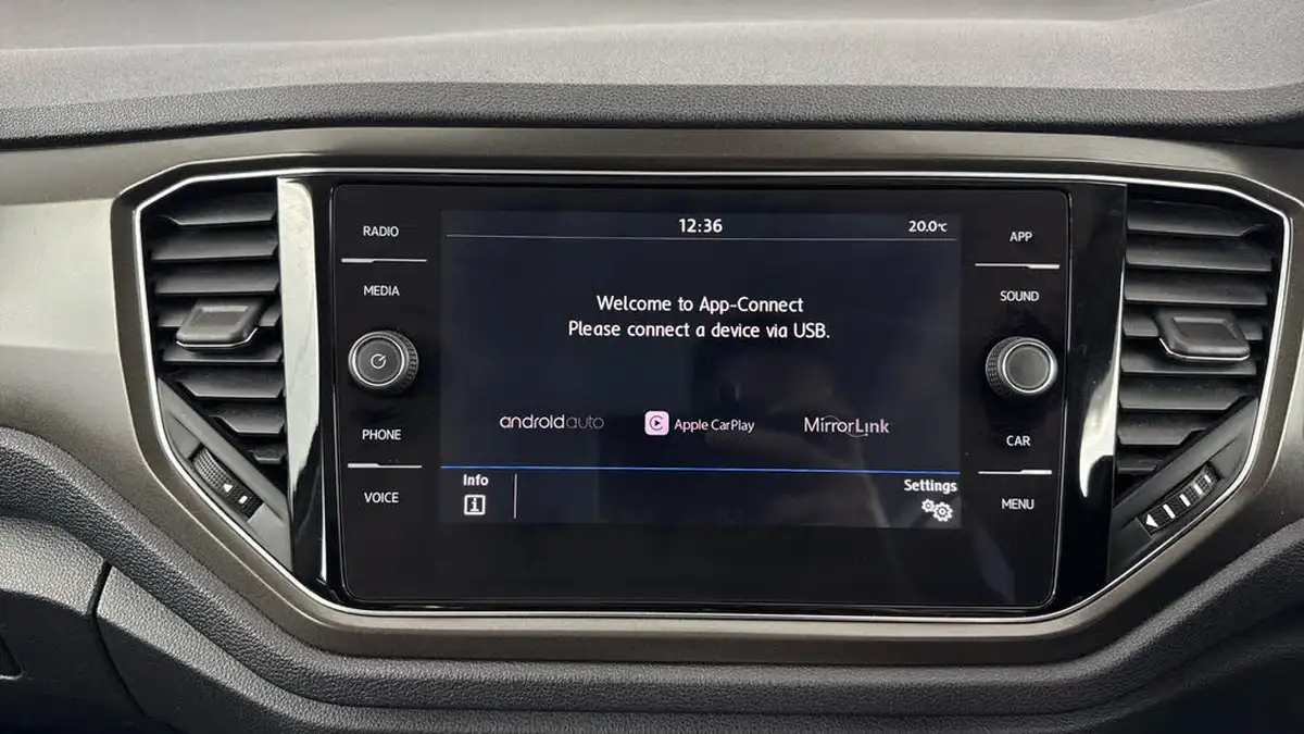 2019-volkswagen-t-roc-15-tsi-se-big-15
