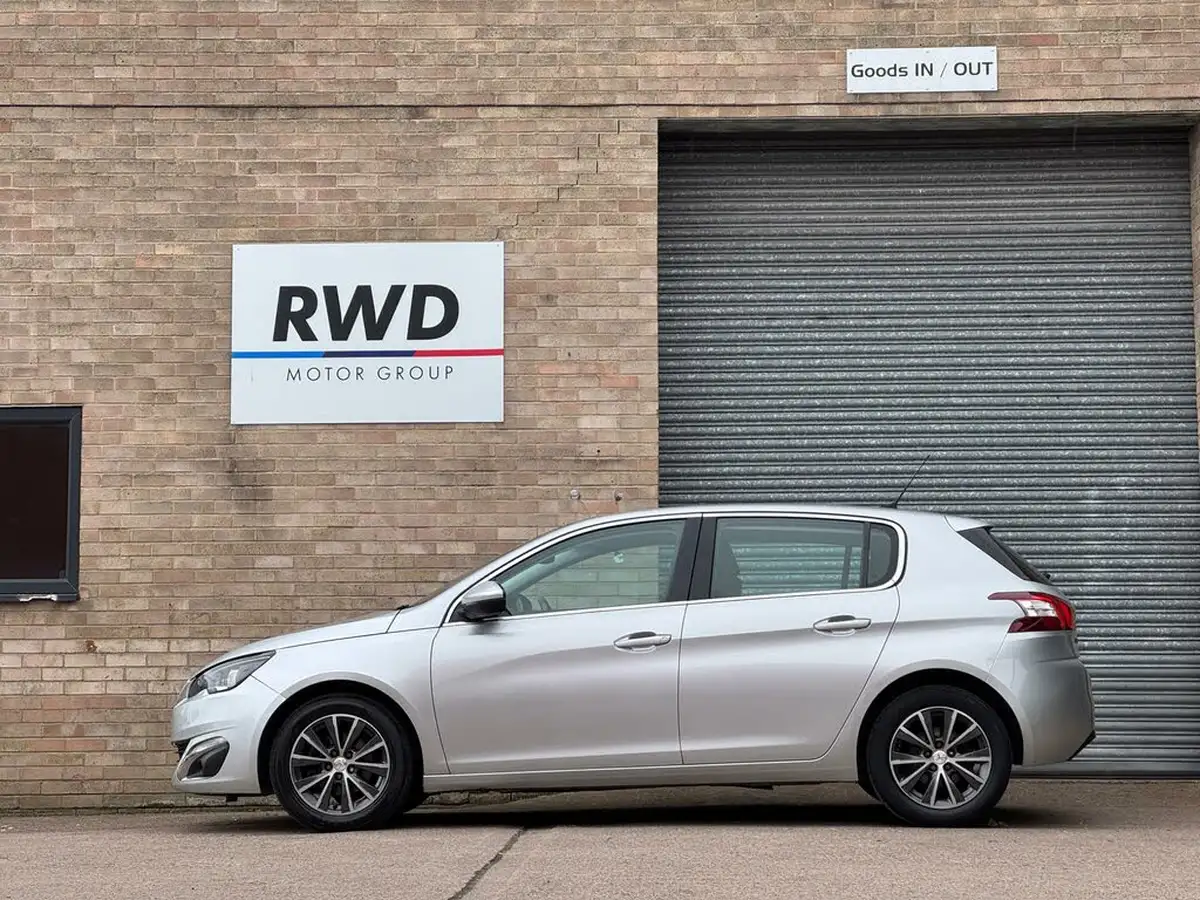 2016-peugeot-308-16-bluehdi-allure-16-bluehdi-big-16