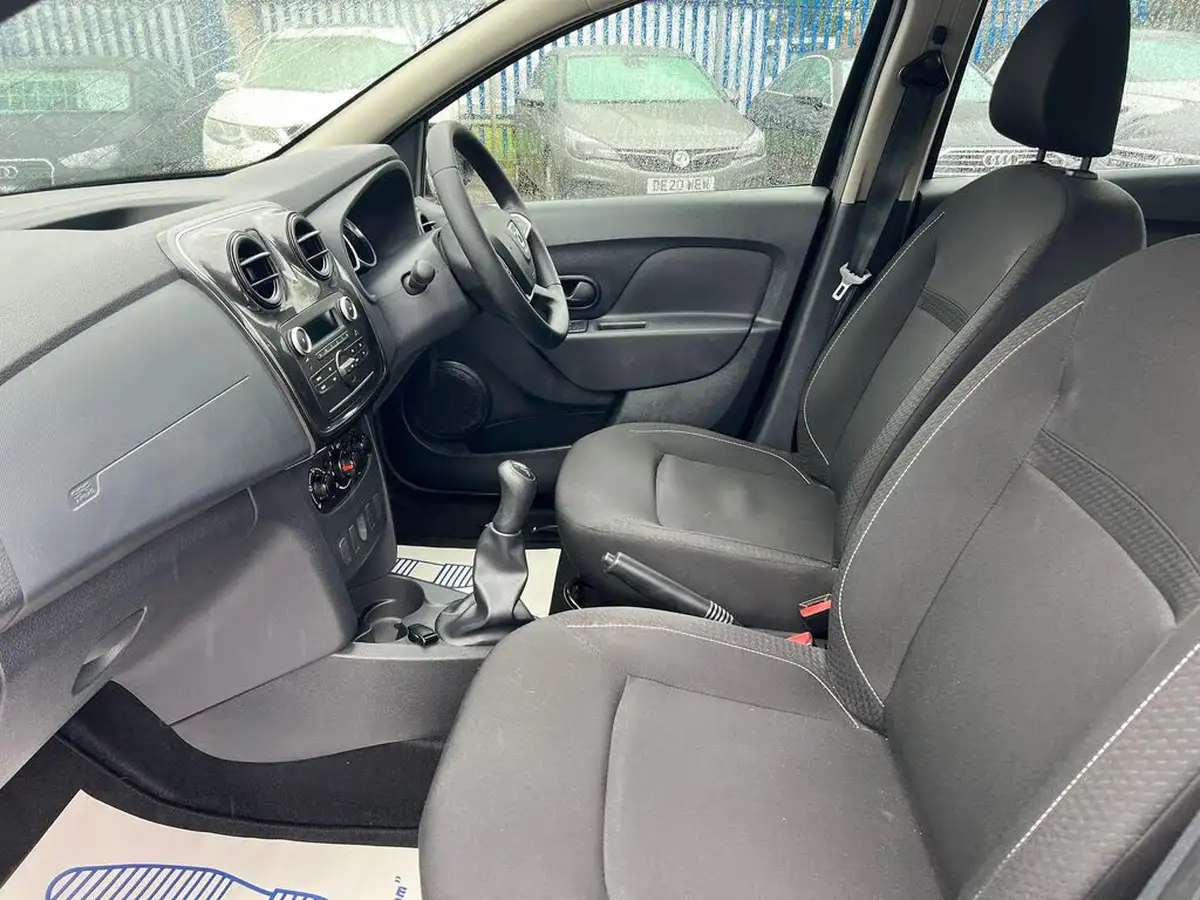 2019-dacia-sandero-09-tce-essential-ss-big-9