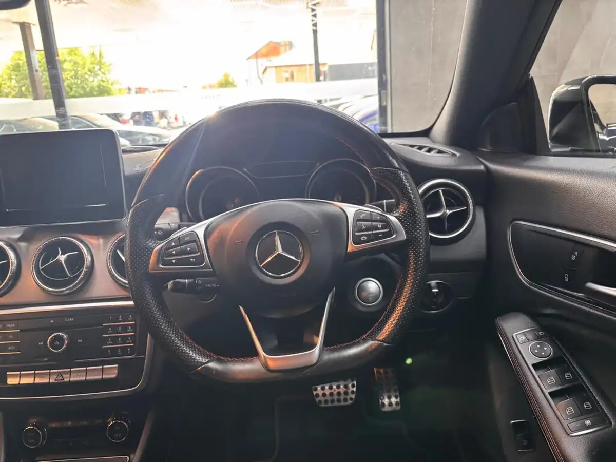 2017-mercedes-benz-cla-21d-cla-220-amg-line-coupe-4d-big-31