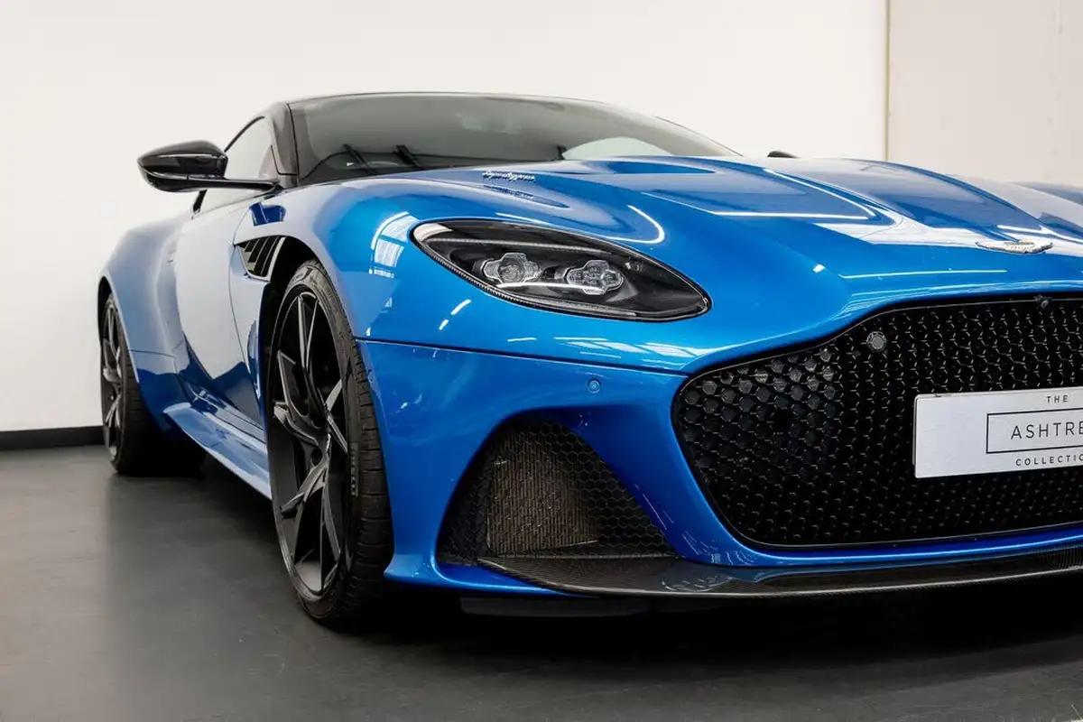 2019-aston-martin-dbs-52-v12-superleggera-big-15