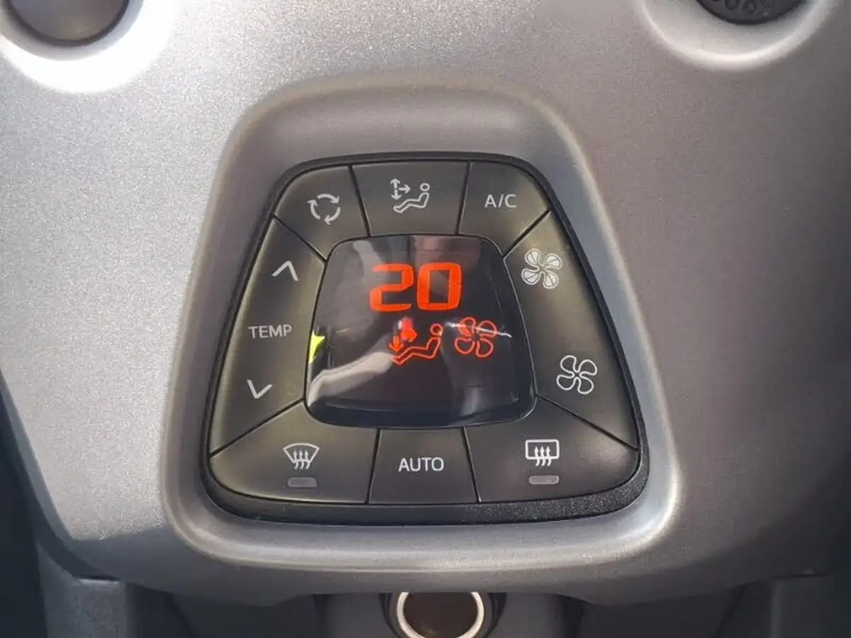 2018-toyota-aygo-10-vvt-i-x-press-71bhp-big-10