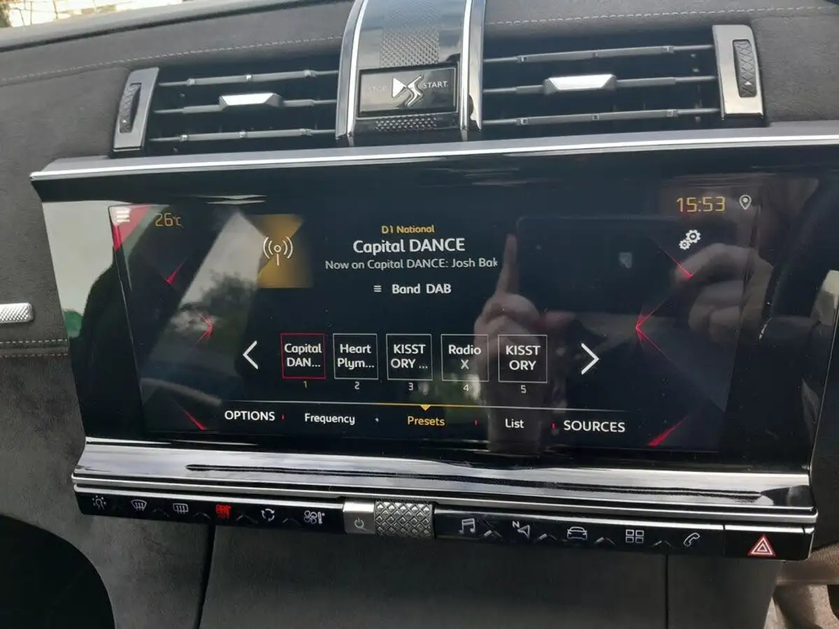 2020-ds-ds-7-crossback-15-bluehdi-performance-line-big-6