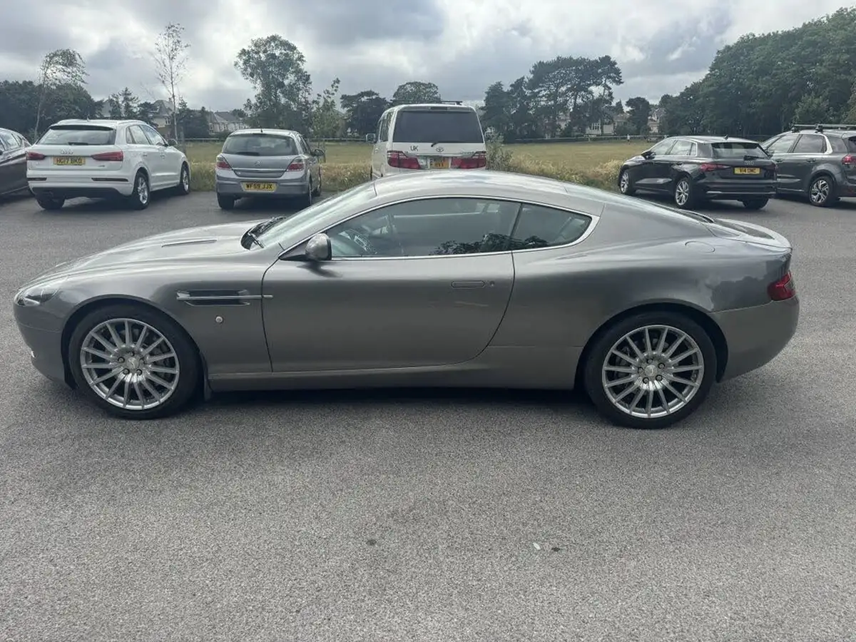 2007-aston-martin-db9-59-big-6
