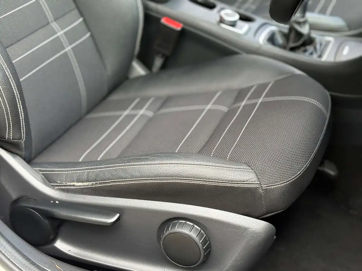2015-mercedes-benz-a-class-15-cdi-a180-sport-109ps-big-27