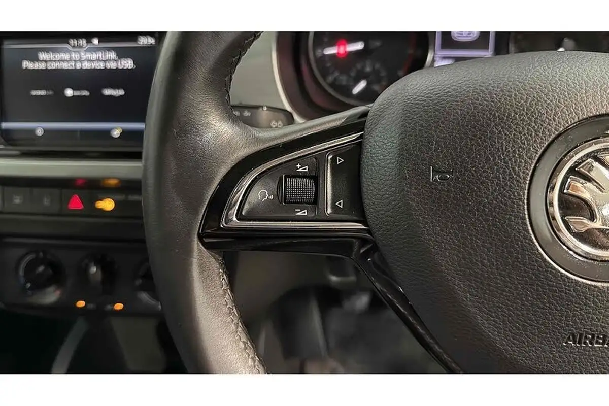 2018-skoda-fabia-10-tsi-se-95ps-ss-hatchback-big-32