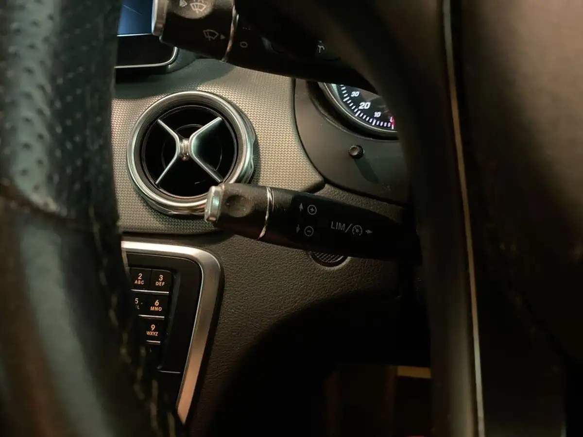 2018-mercedes-benz-gla-class-21d-gla-220d-sport-177ps-executivess-big-32