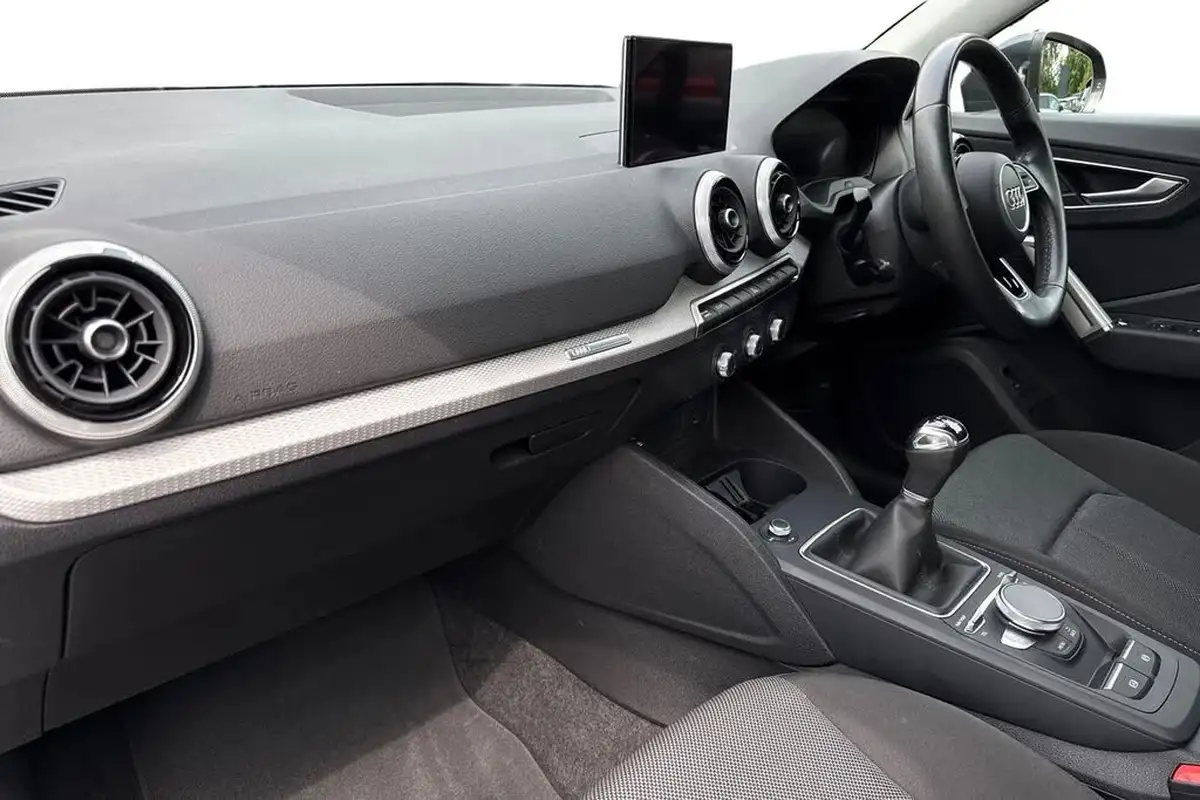 2021-audi-q2-15-35-tfsi-sport-big-8