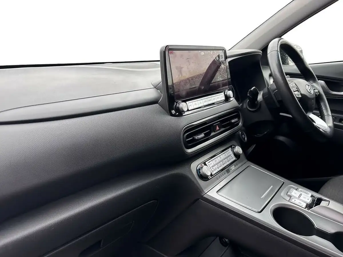 2022-hyundai-kona-e-premium-136ps-39kwh-big-7
