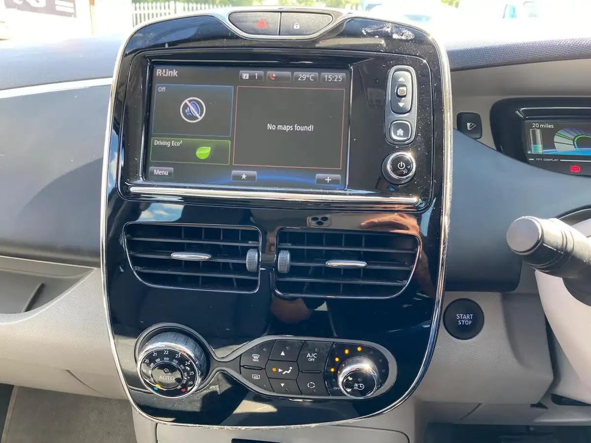 2018-renault-zoe-e-dynamique-nav-rapid-charge-big-41