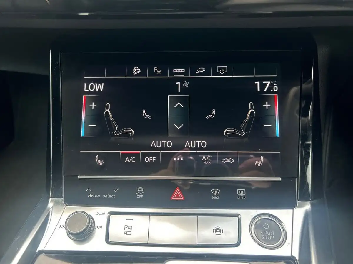 2021-audi-e-tron-55e-s-line-sportback-big-21