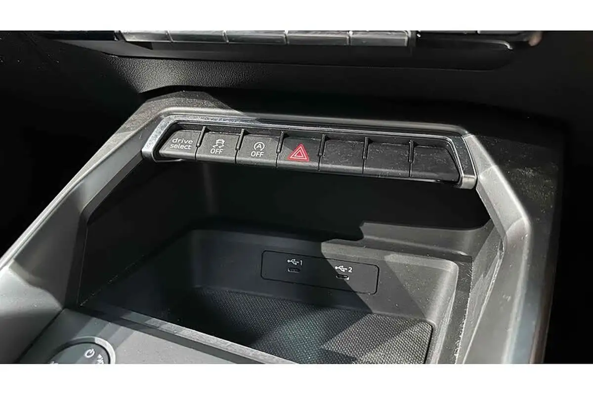 2020-audi-a3-15-35-tfsi-sportback-5d-1498cc-big-47
