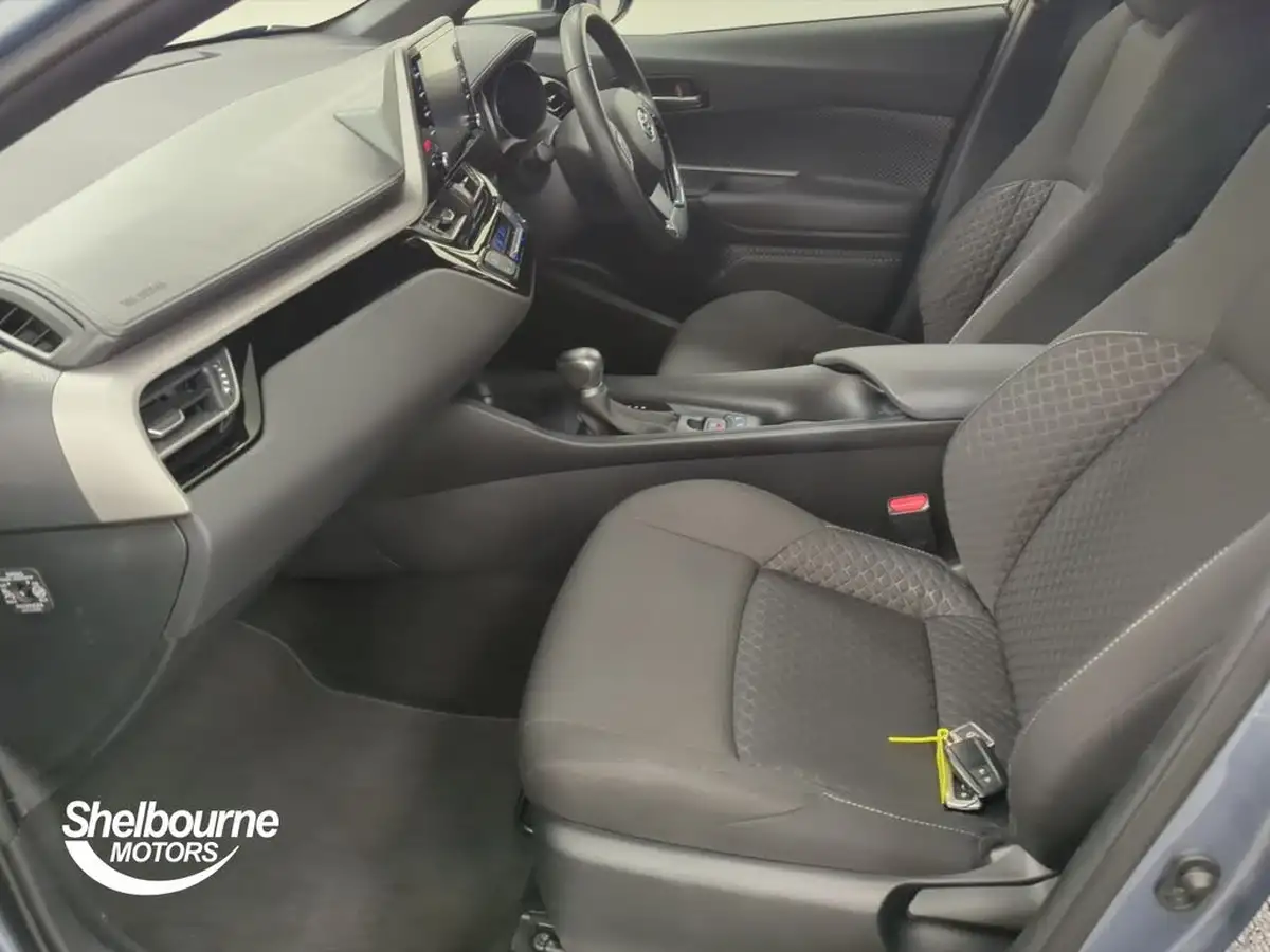 2021-toyota-c-hr-18-vvt-i-icon-big-8