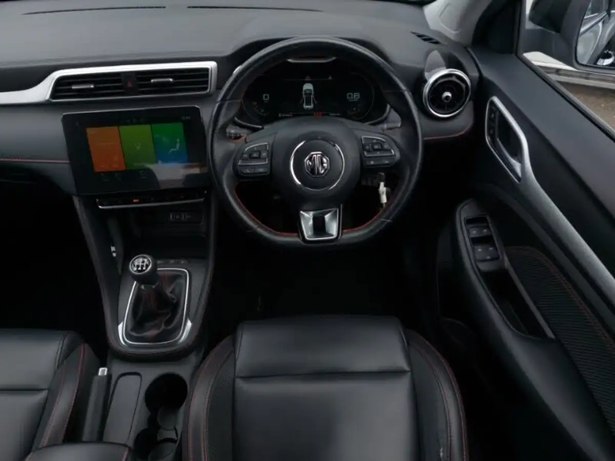 2021-mg-zs-suv-15-vti-tech-exclusive-big-10