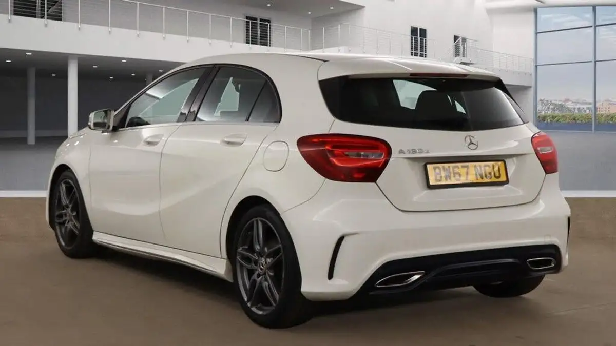 2018-mercedes-benz-a-class-15d-a180d-amg-line-109ps-ss-hatchback-5d-big-6