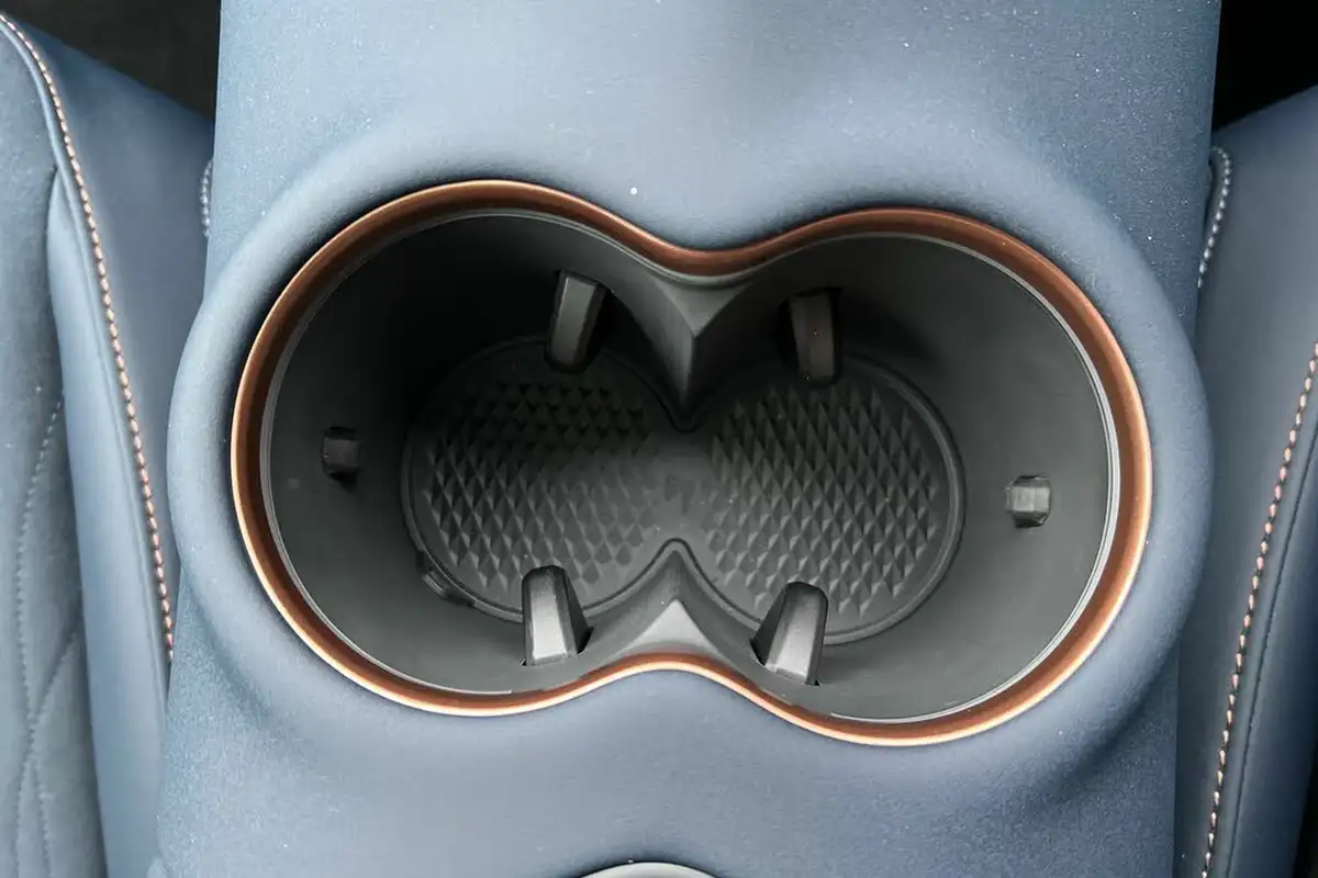 2024-cupra-tavascan-e-v2-big-35