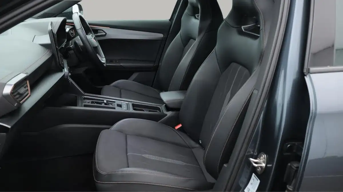 2022-cupra-formentor-14-e-hybrid-vz1-big-14