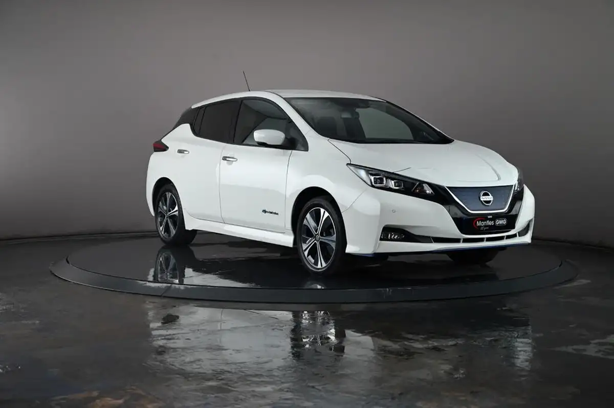 2020-nissan-leaf-e-e-tekna-big-1